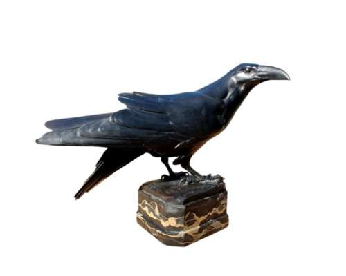 Raven with prey - Bronze by Ludwig Vordermayer (1868-1933), Fonte Noack Friedenau, 1909