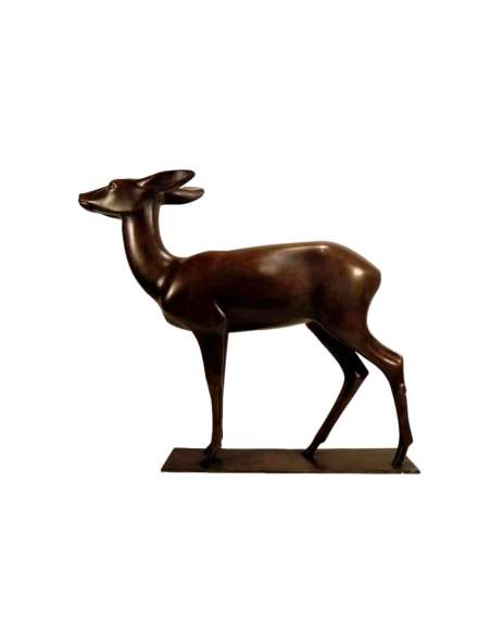 bronzen beeld van een hinde door Wilhelm Krieger rond 1920